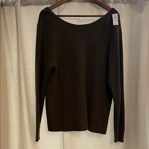 NWT V-back sweater by Banana Republic